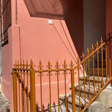 The Magenta Apartman *